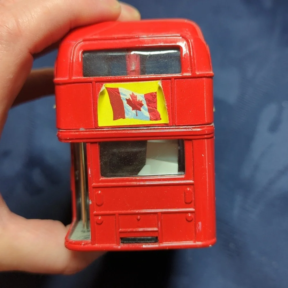 Red Double-Decker Bus Model - Picture 5 of 8